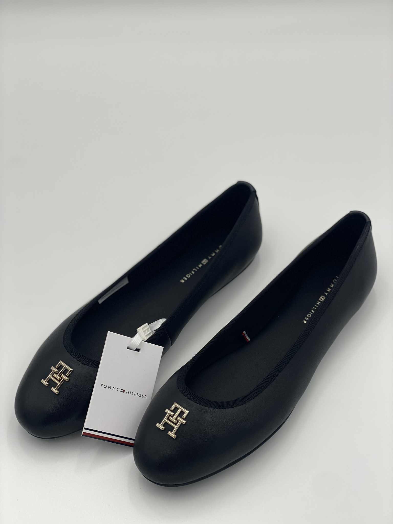 Ballerinas Round Th Ballerina