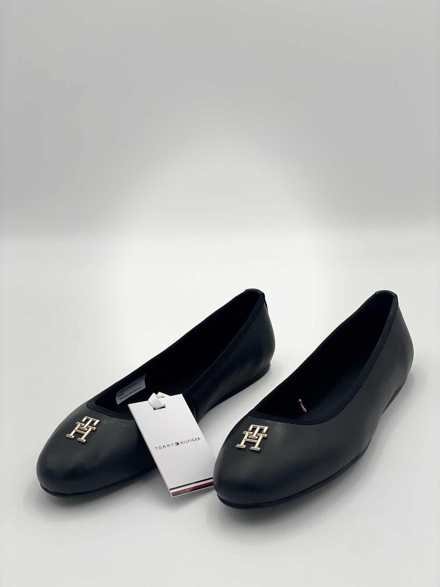 Ballerinas Round Th Ballerina