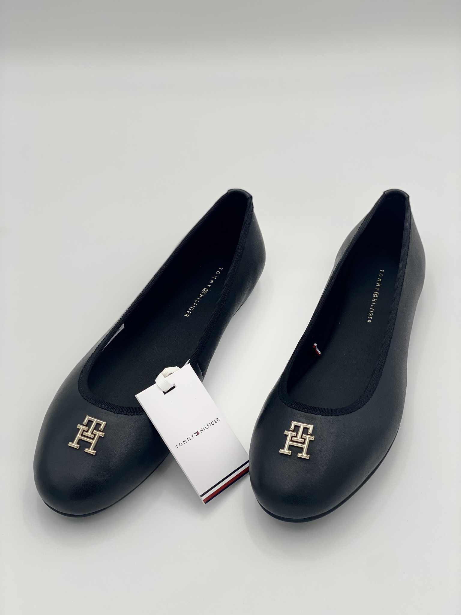 Ballerinas Round Th Ballerina