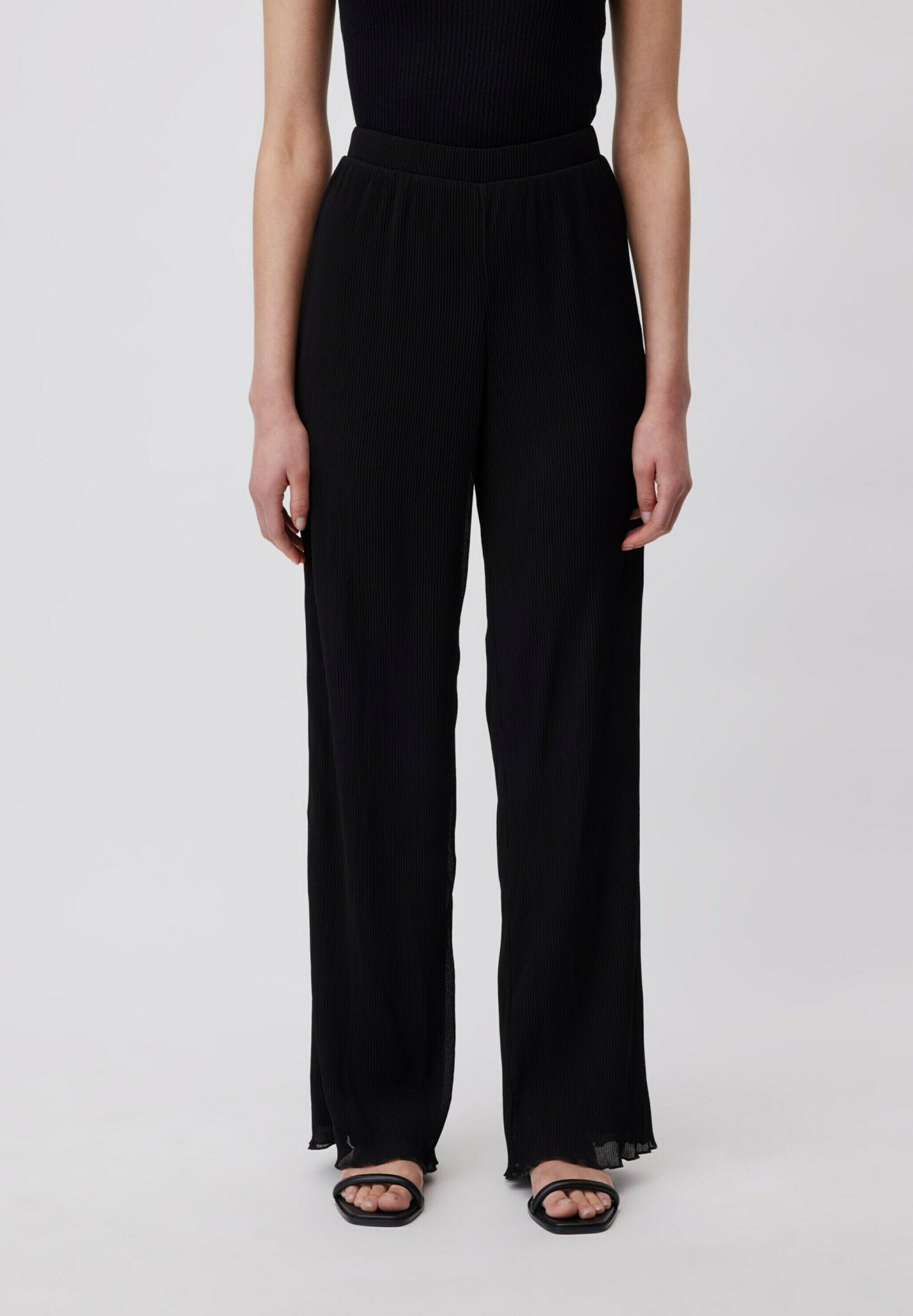 Aileen Pants Black Women LeGer
by Lena Gercke