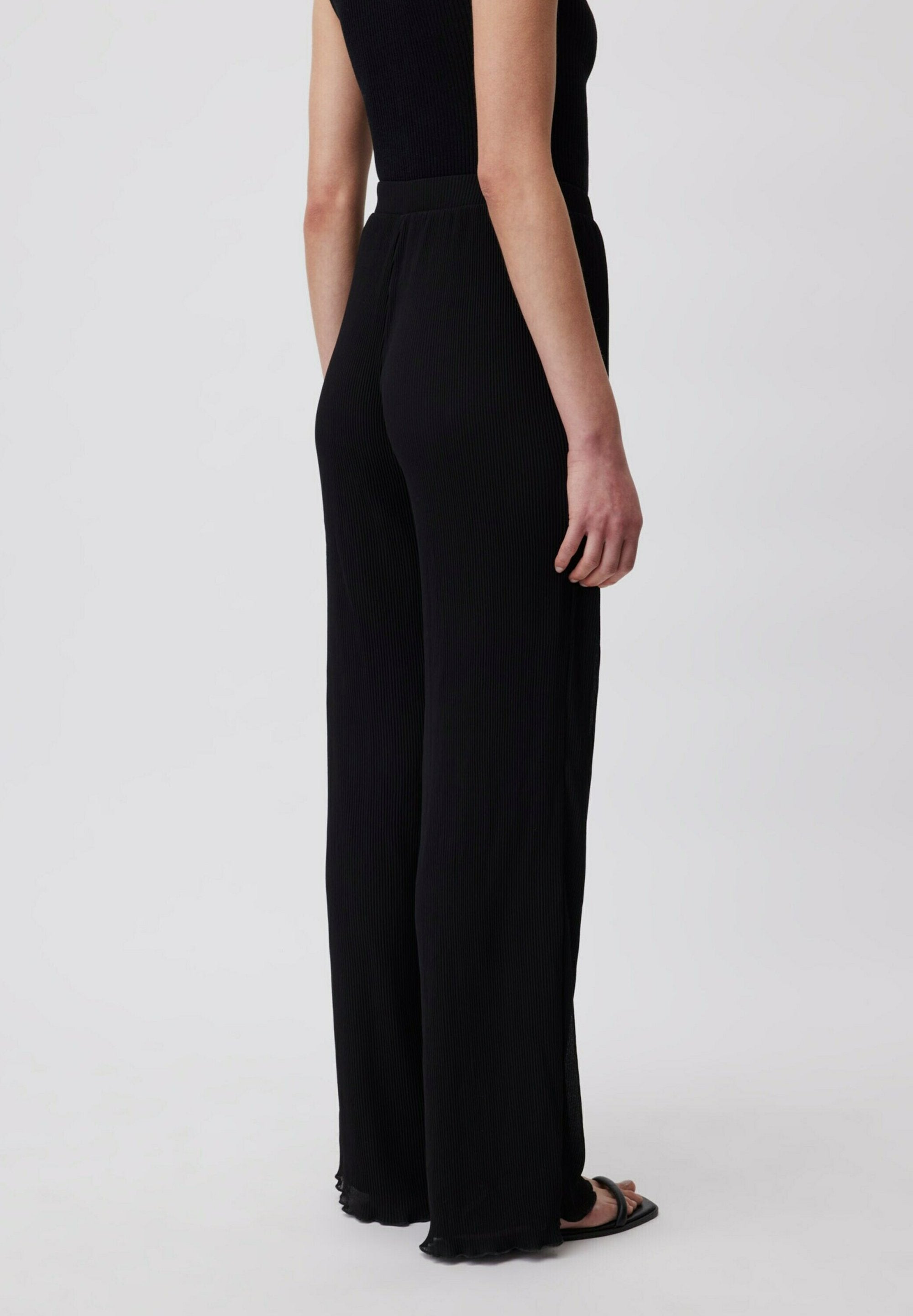 Aileen Pants Black Women LeGer
by Lena Gercke