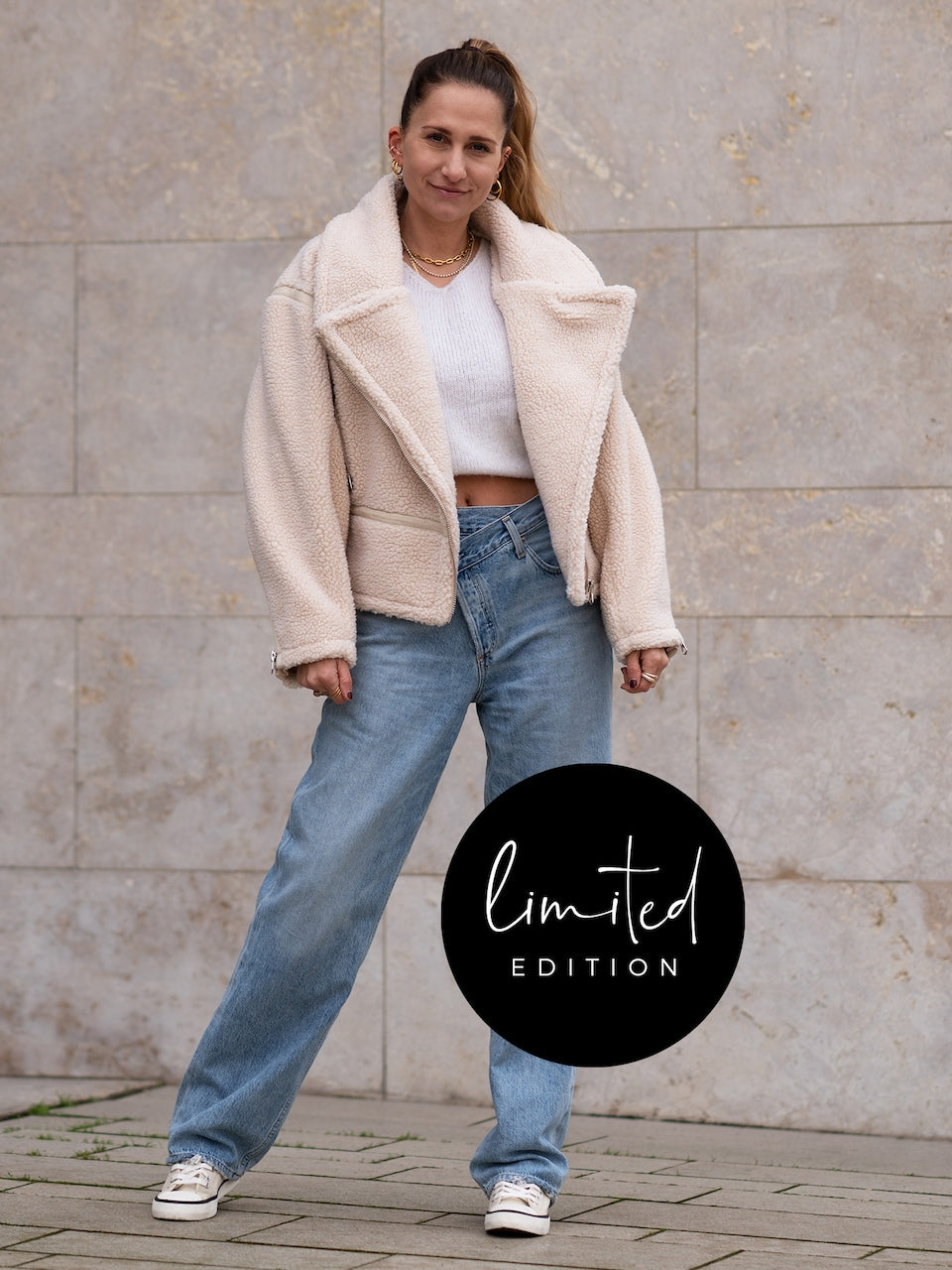 Nela jacket Women ABOUT YOU
Limited