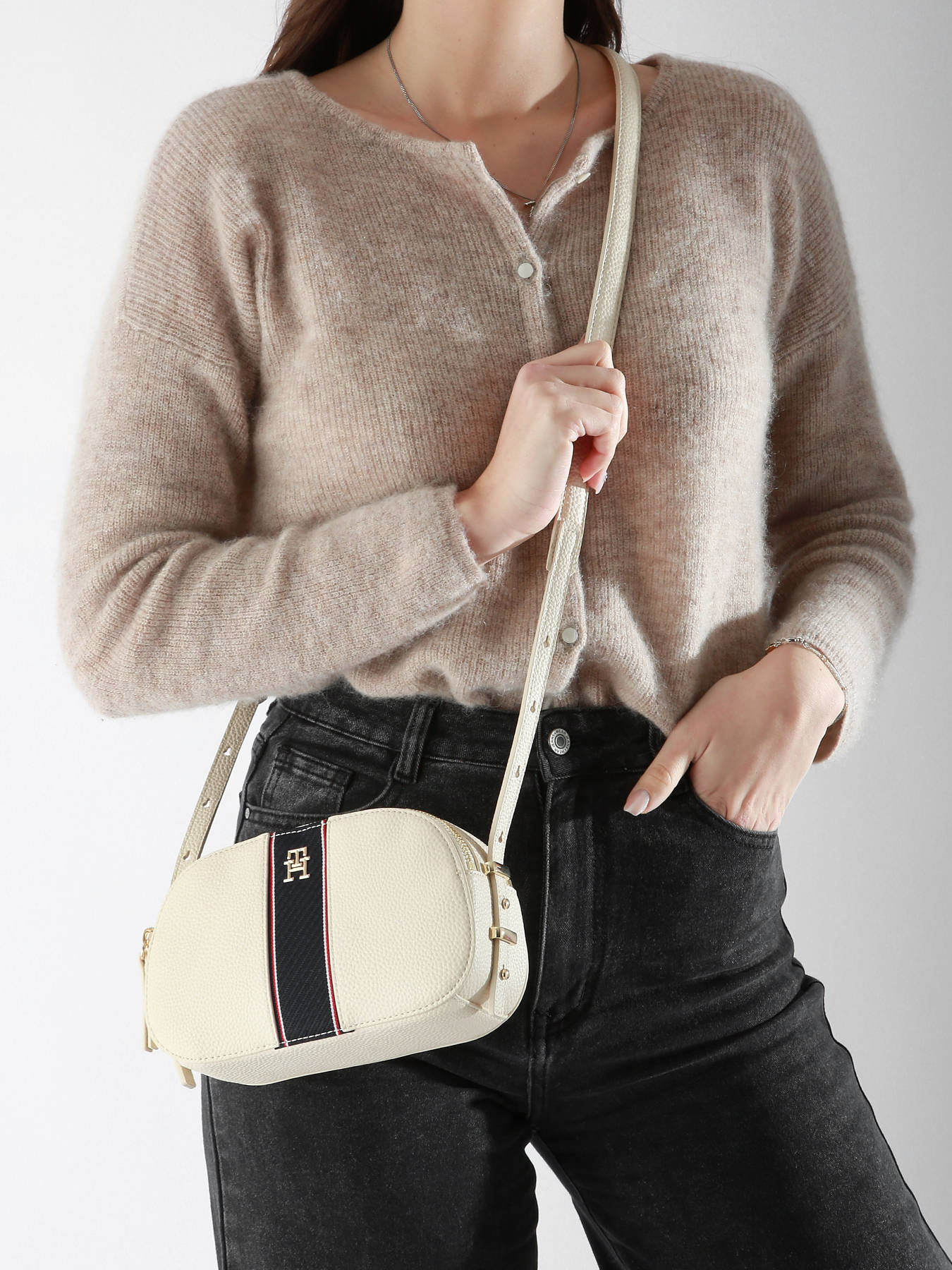 Shoulder bag Th legacy TOMMY HILFIGER