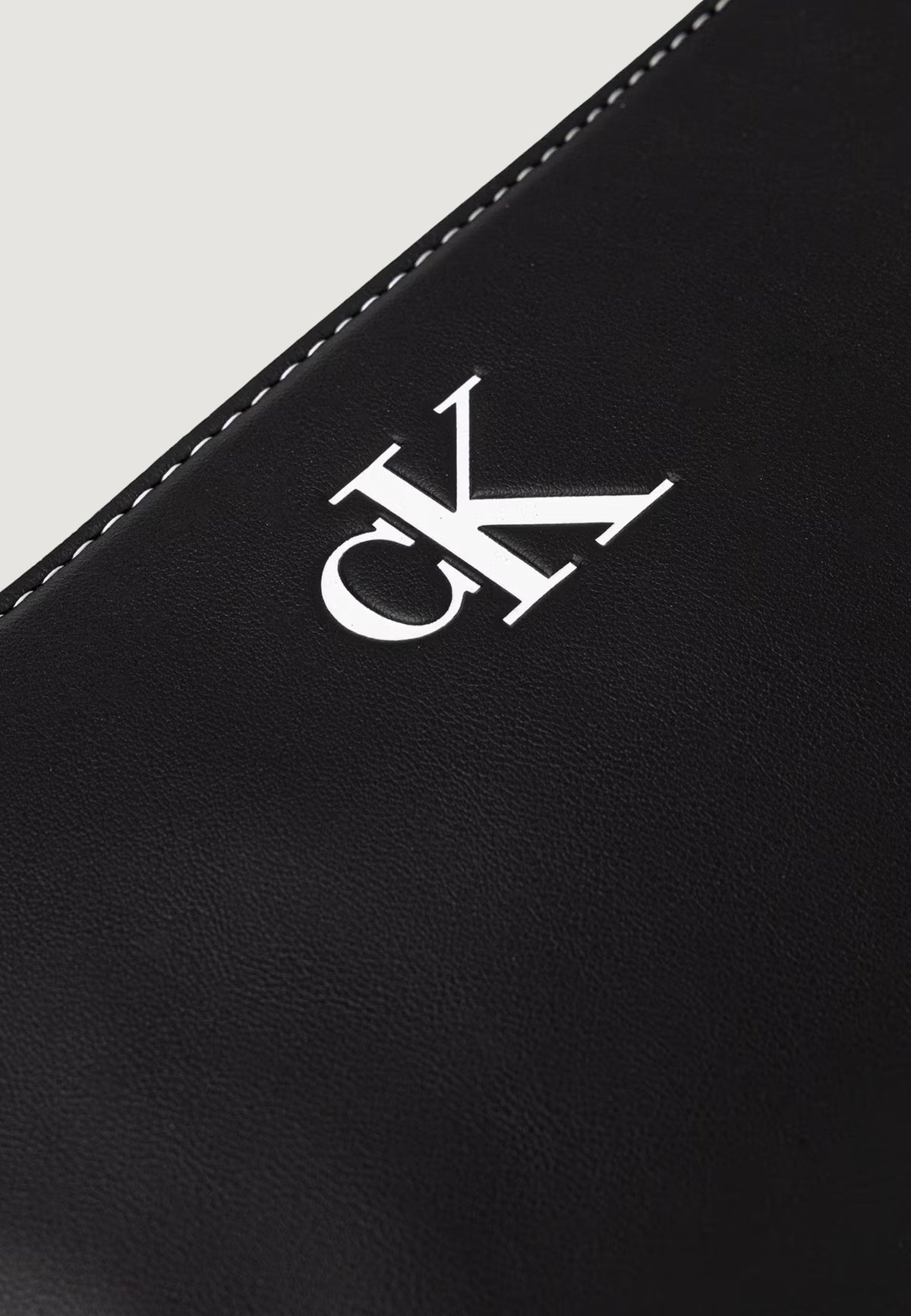 BAG CALVIN KLEIN CONTRAST CK CONVERTIBLE POUCH