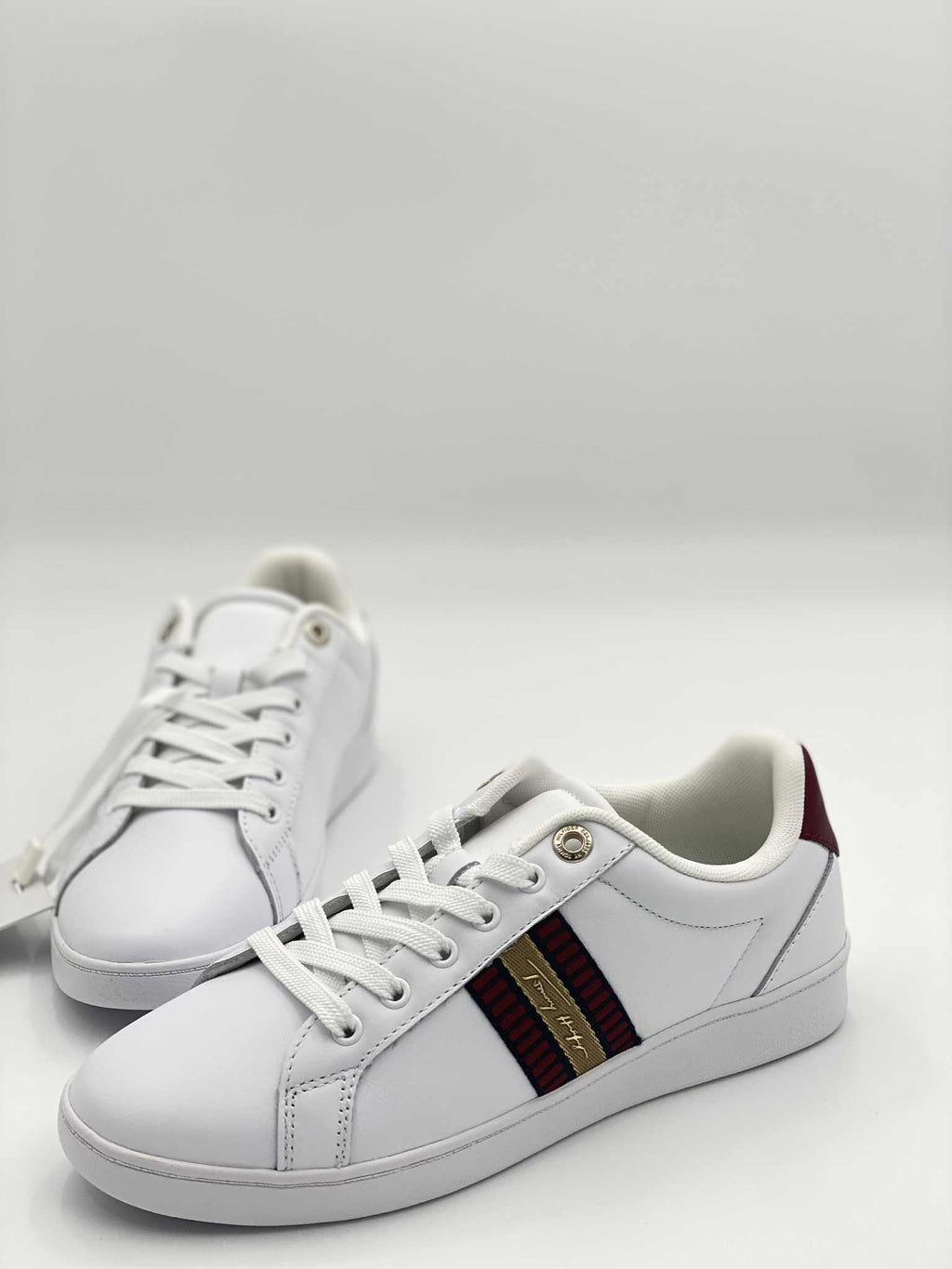 Tommy Hilfiger leather sneakers