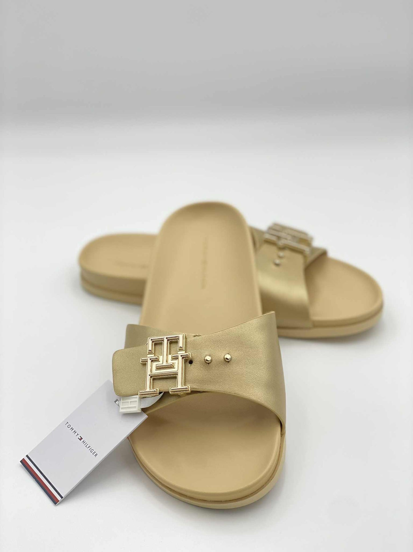 Tommy Hilfiger TH HARDWARE GOLD FLAT SANDAL leather slippers