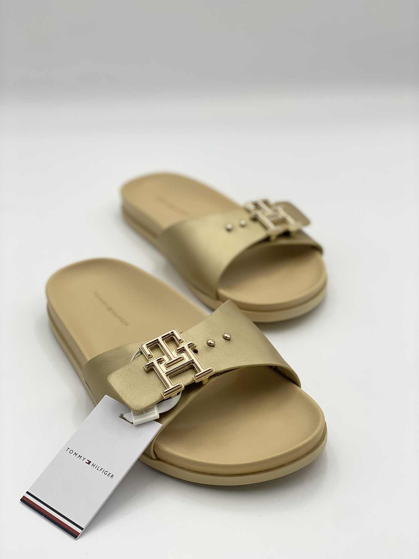 Tommy Hilfiger TH HARDWARE GOLD FLAT SANDAL leather slippers
