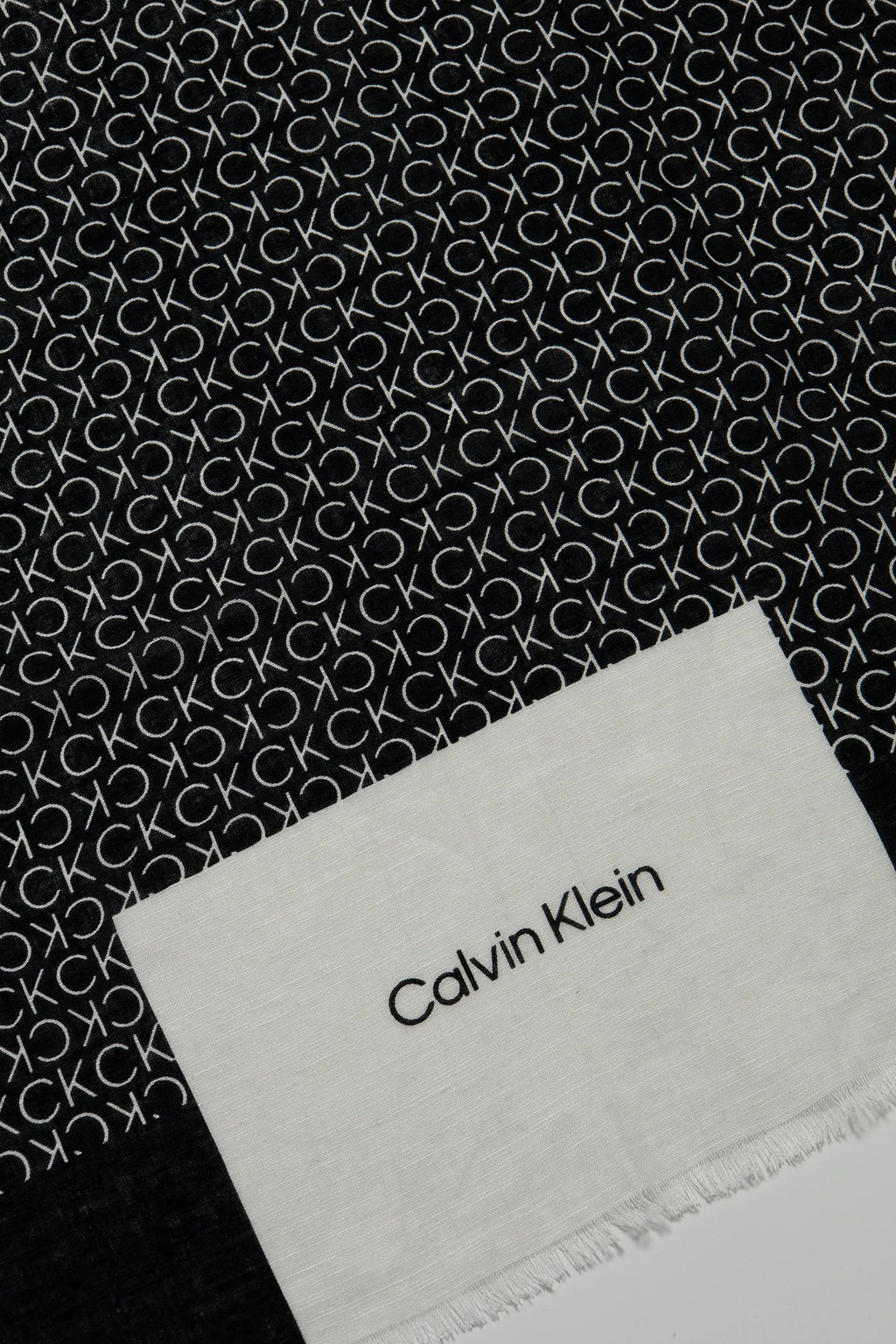 Calvin Klein linen scarf
