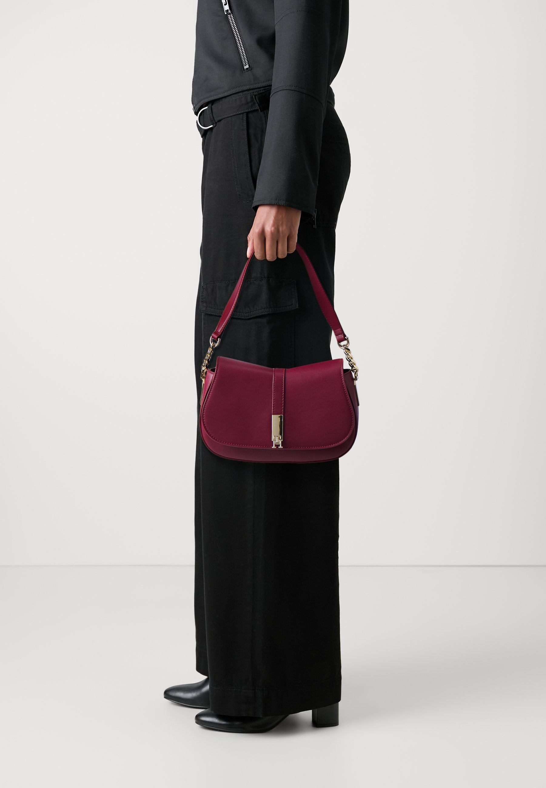 HERITAGE SADDLE BAG - Handbag - rouge