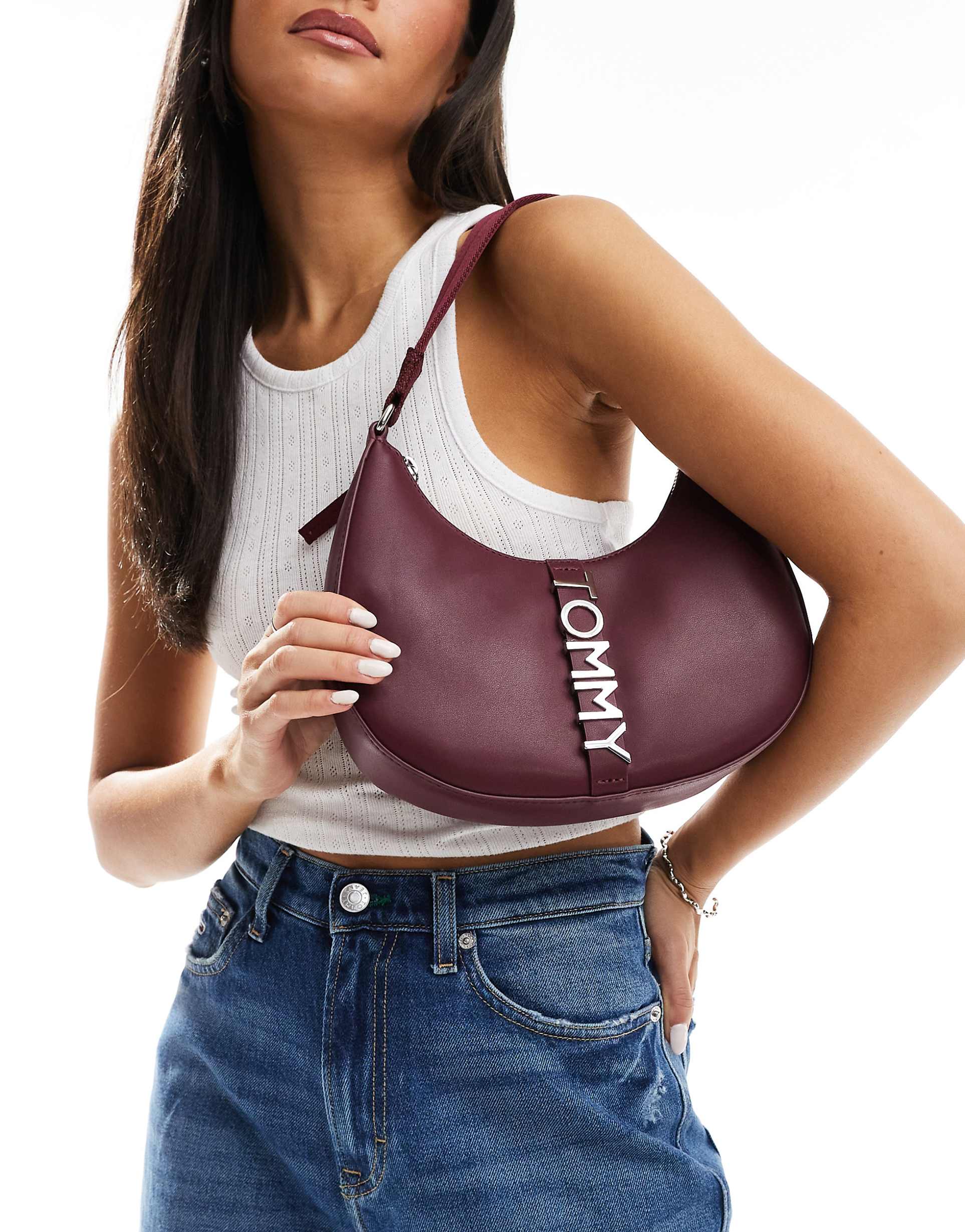 Tommy Jeans city bold leather shoulder bag in burgundy