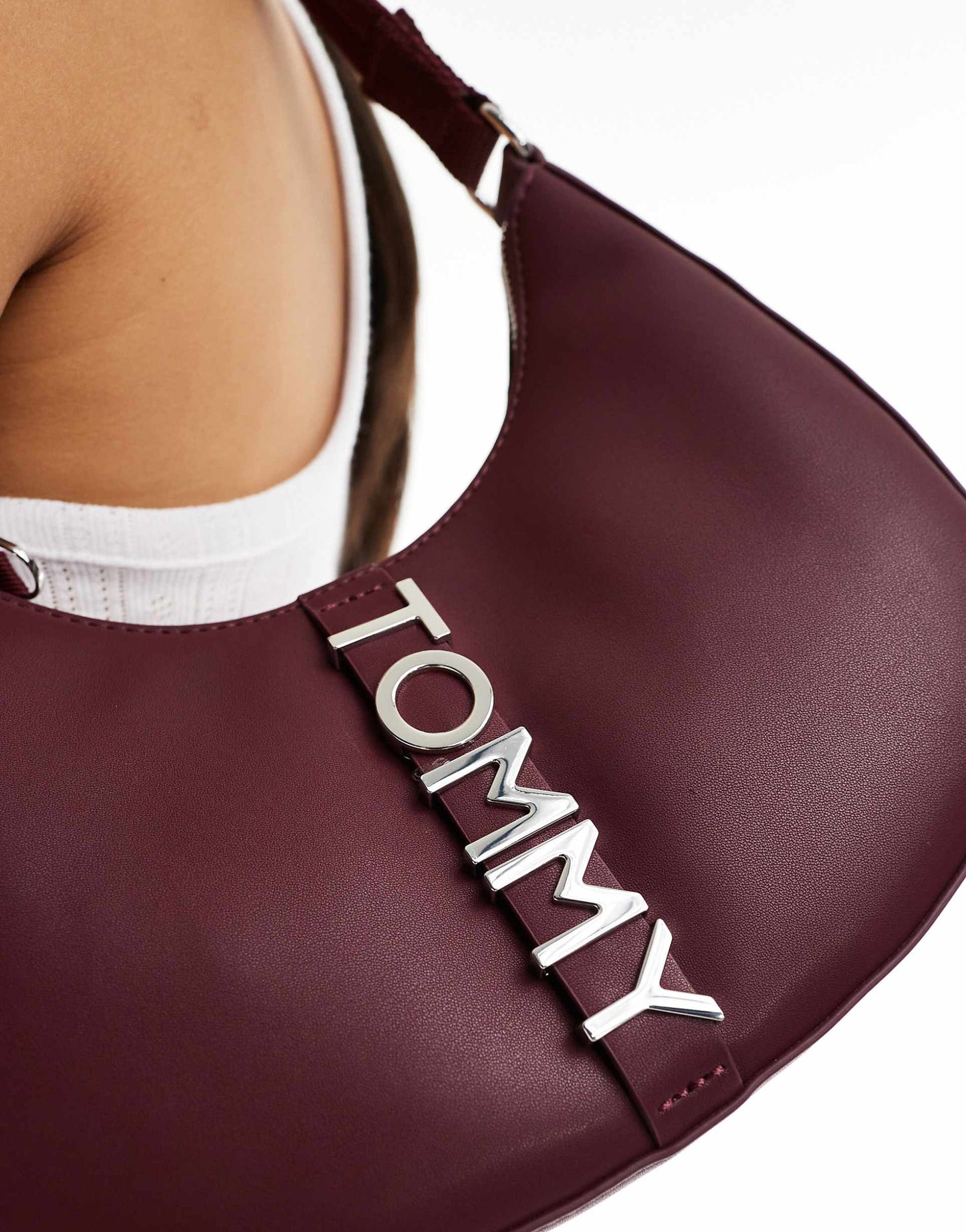 Tommy Jeans city bold leather shoulder bag in burgundy