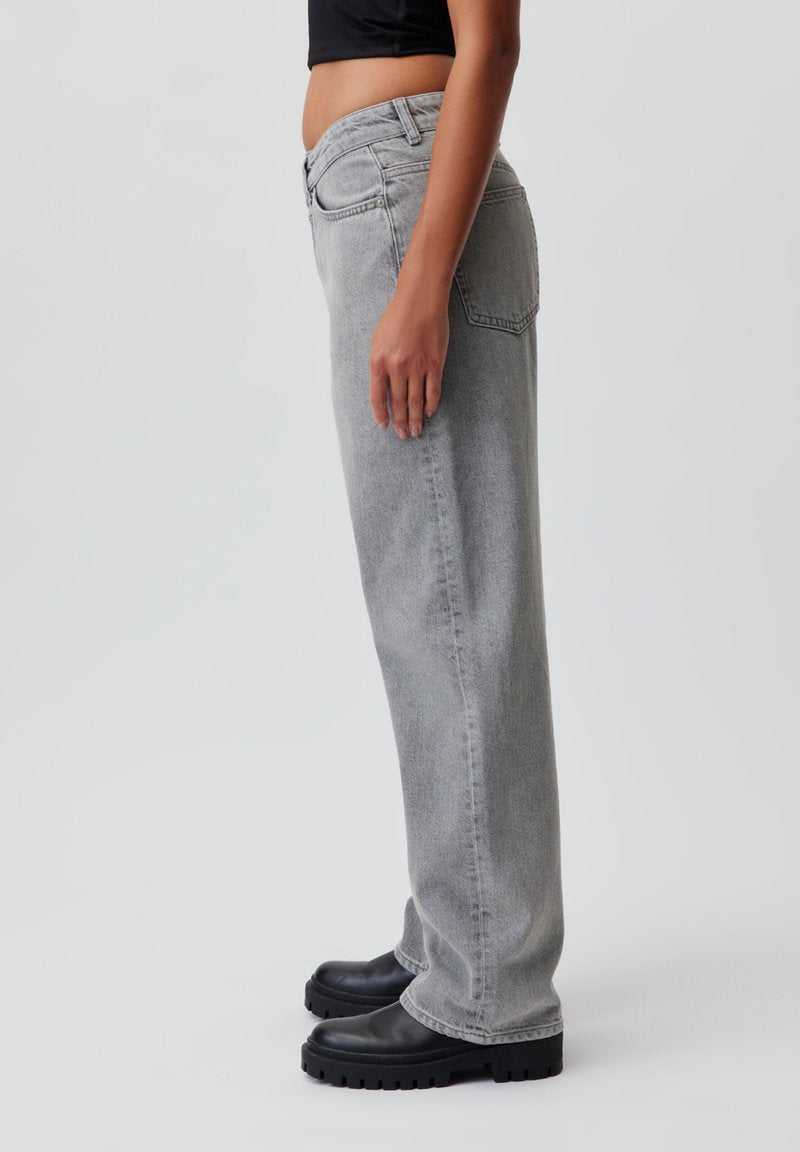 Stina Pants Grey Denim Wash
Women LeGer by Lena Gercke