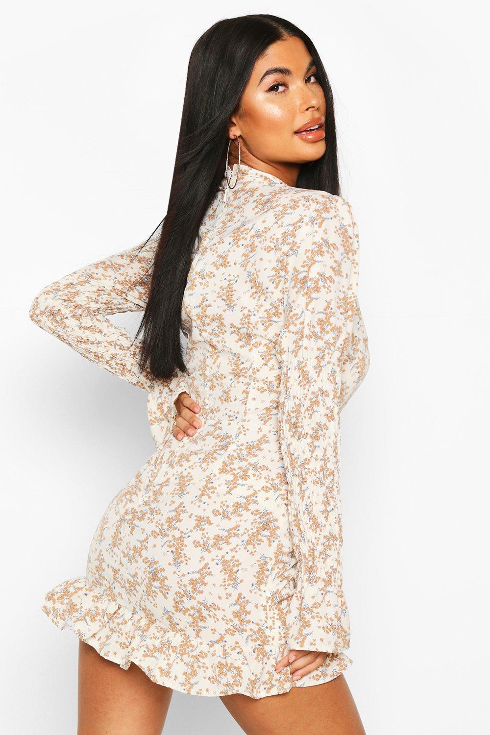 Floral Shirred Sleeve Ruffle Hem
Dress Women Boohoo