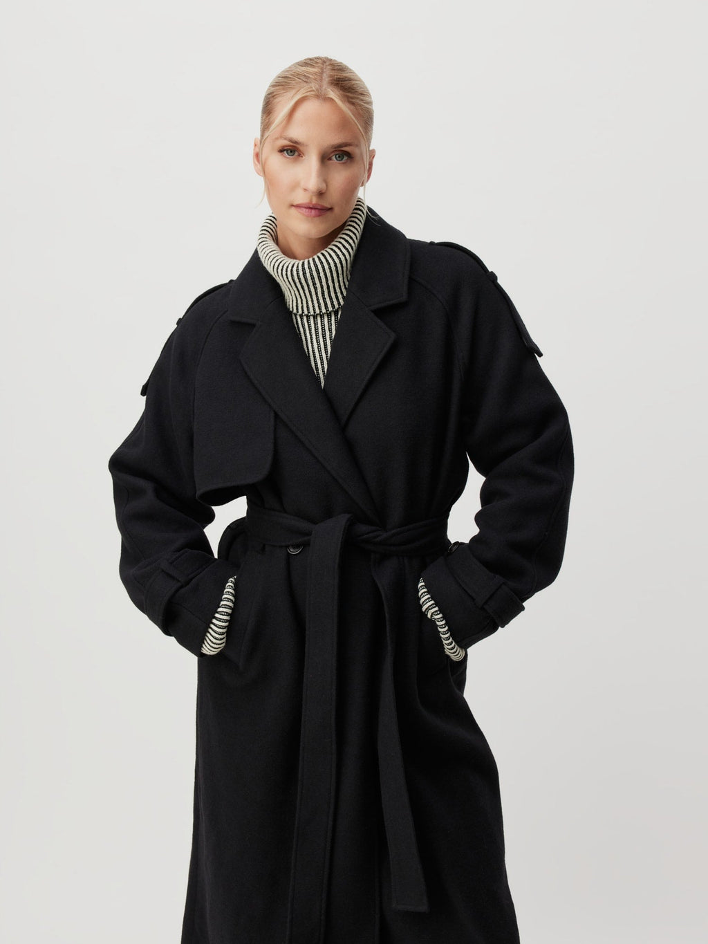 Frida Coat Dark Navy Women
LeGer by Lena Gercke