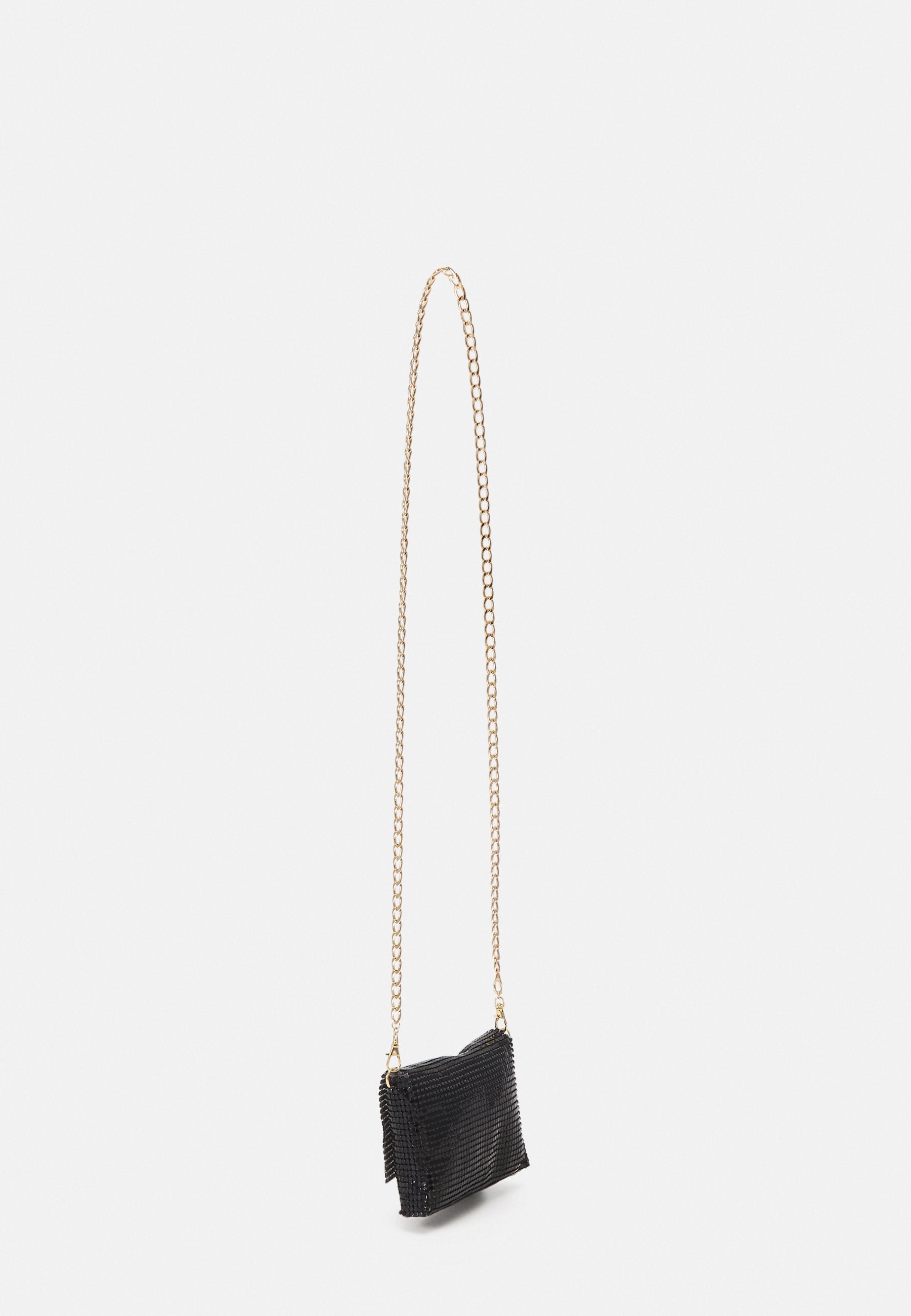 Aldo clutch