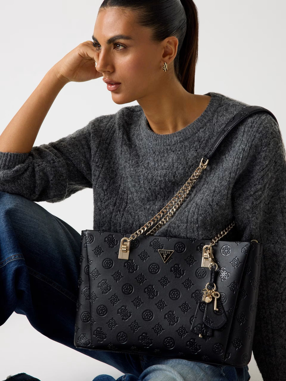 GUESS TISHA WOMEN'S SHOULDER BAG BLACK