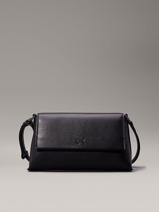 Ck Daily Shoulder Bag Pebble
