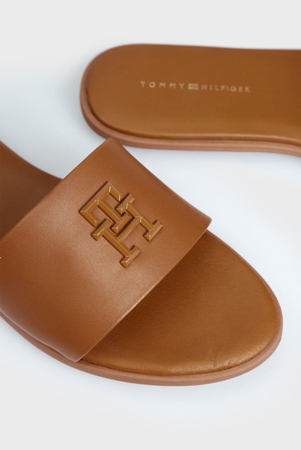 TH LOGO HARDWARE LEATHER MULE - Sandals