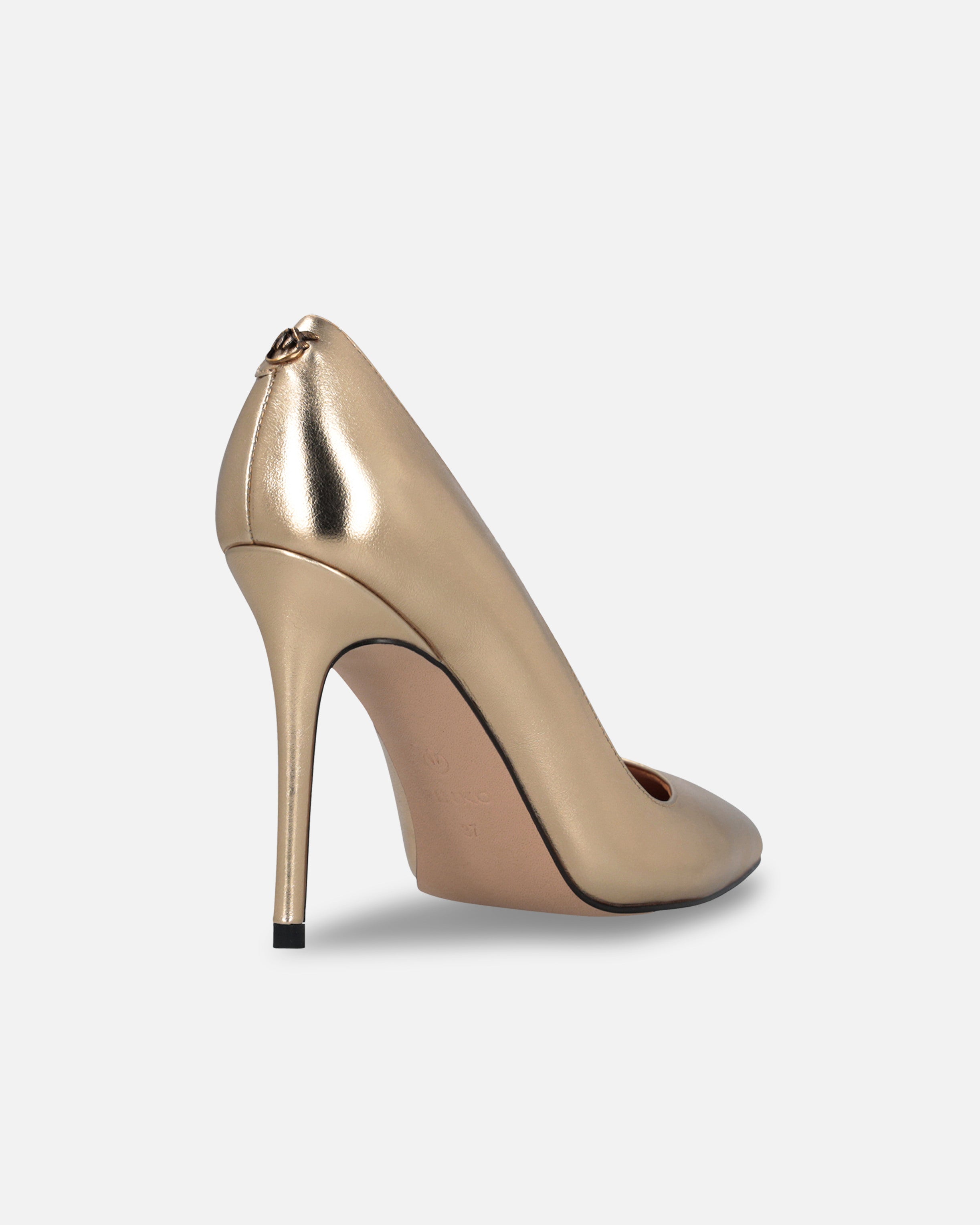 Heeled laminated nappa leather pumps