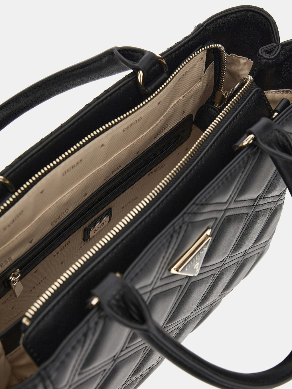 Deesa quilted handbag