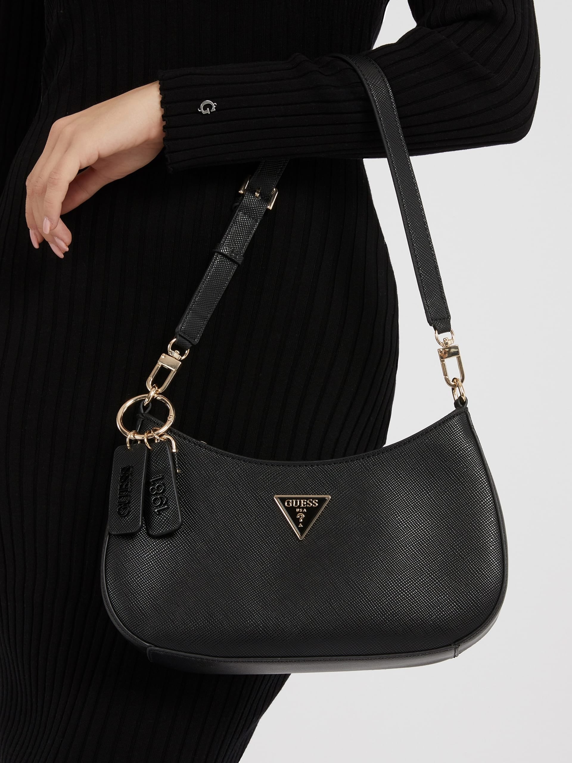 Noelle saffiano shoulder bag