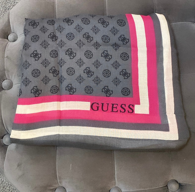 Guess foulard