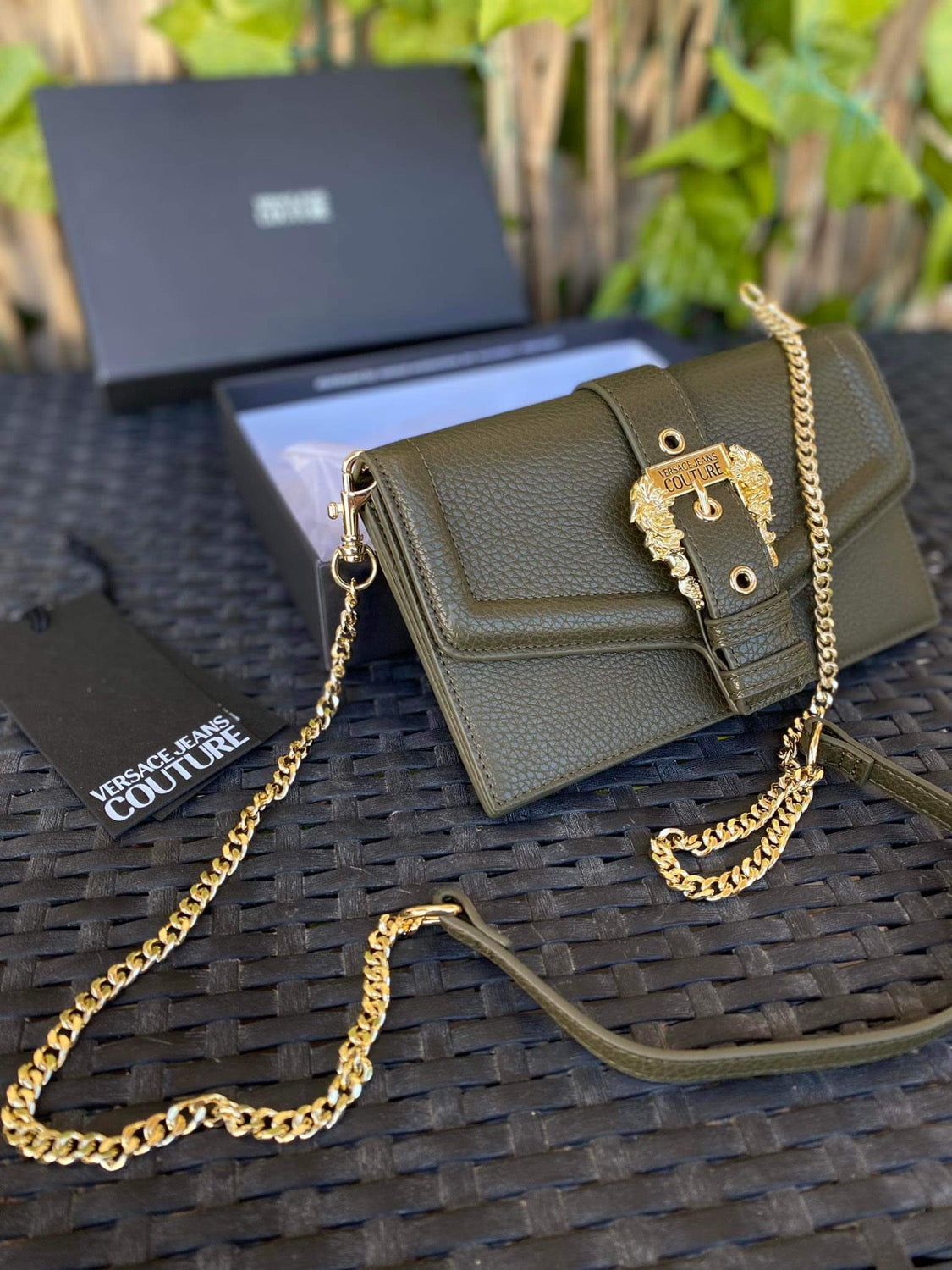 WALLET WITH CHAIN